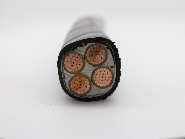 YJV22-4x150低压铜芯电力电缆
