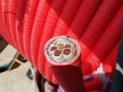 <i style='color:red'>五芯电缆和四芯电缆的区别</i>